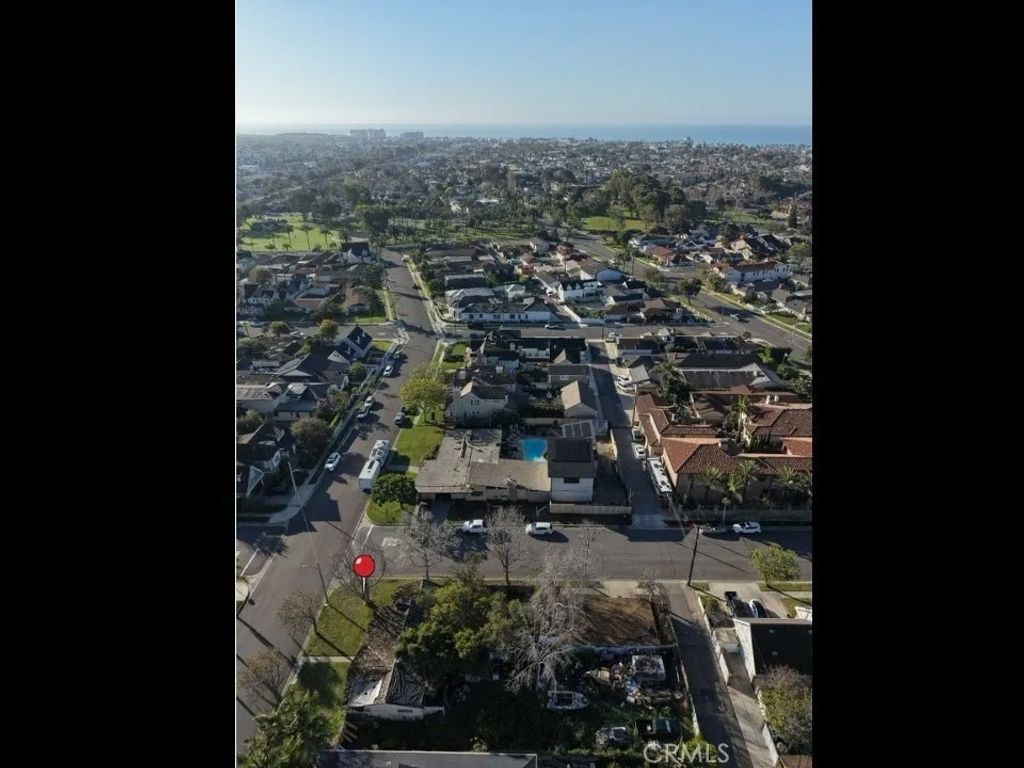 Photo of 1203 Park St, Huntington Beach, CA 92648 (MLS # OC26033938)