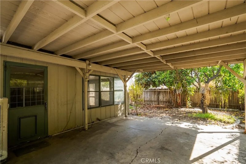 1195 N Campus Avenue
