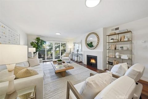 Photo of 222 7th Street #202, Santa Monica, CA 90402 (MLS # SB26060966)