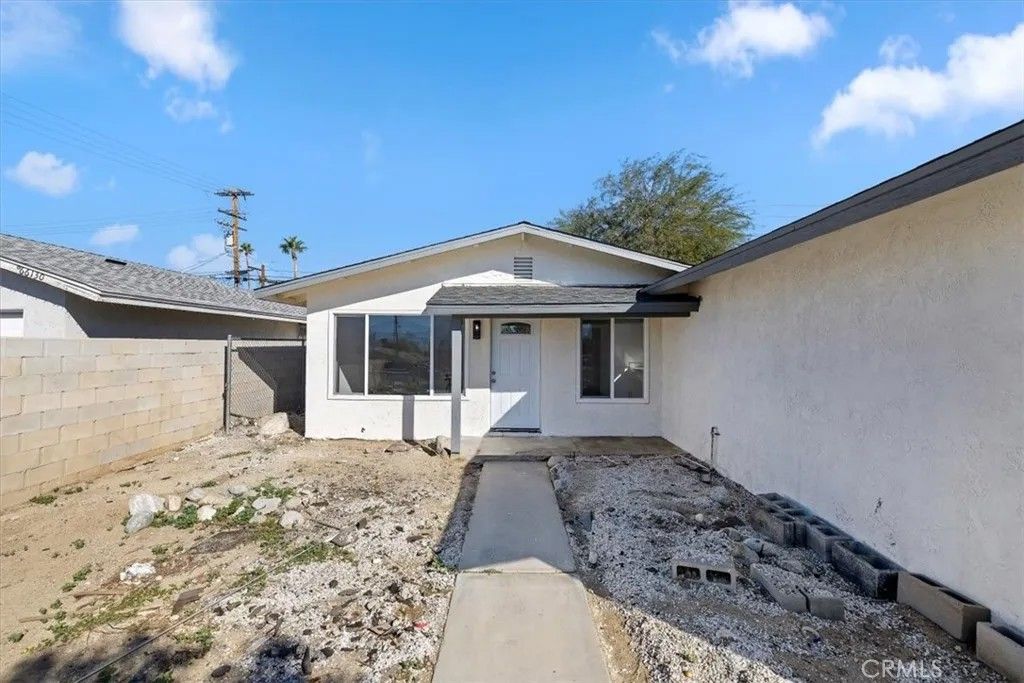 Photo of 66146 Acoma Ave, Desert Hot Springs, CA 92240 (MLS # CV26000480)