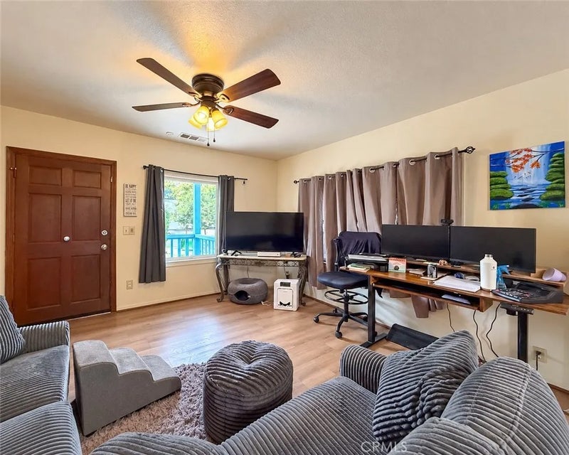 637 W 6th