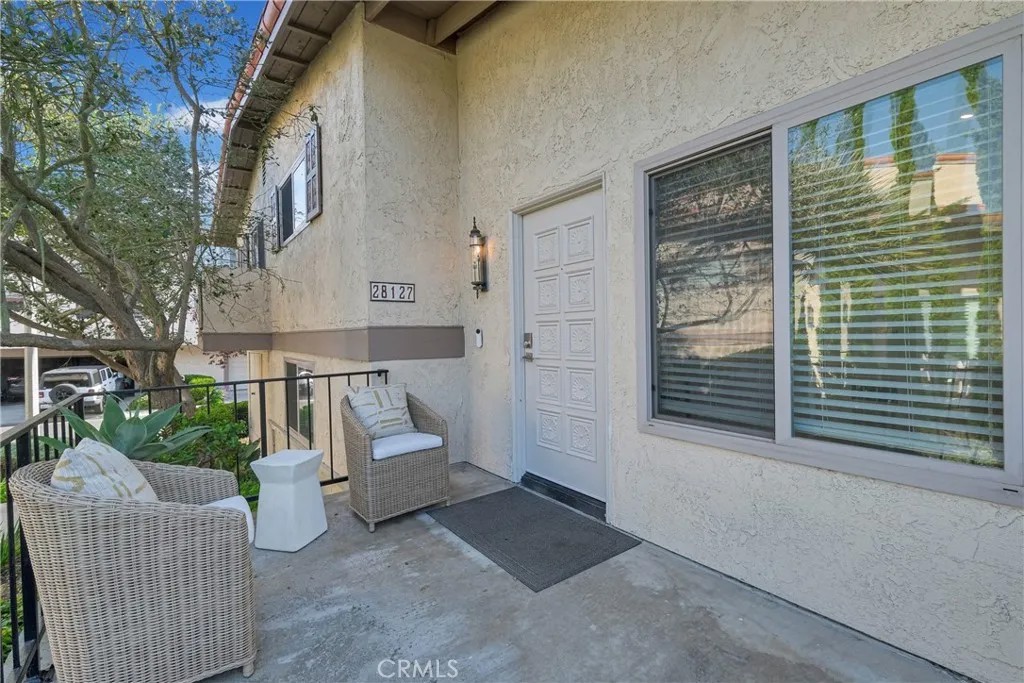 28127 Ridgethorne Court