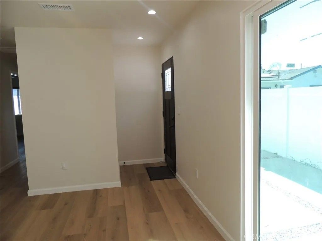 Photo of 27871 Galeton Rd, Canyon Country, CA 91387 (MLS # SR26065106)