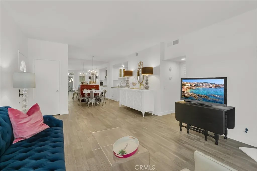 358 Villa Point