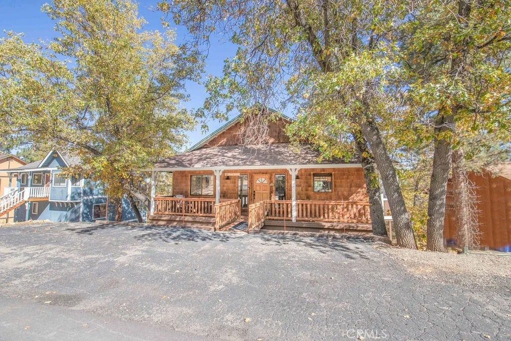 Photo of 1416 Klamath Road, Big Bear, CA 92314 (MLS # IG25247085)