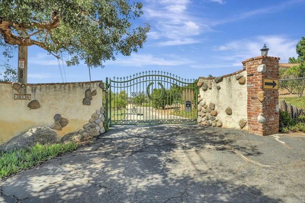 Photo of 30136 Rolling Hills Drive, Valley Center, CA 92082 (MLS # NDP2509502)