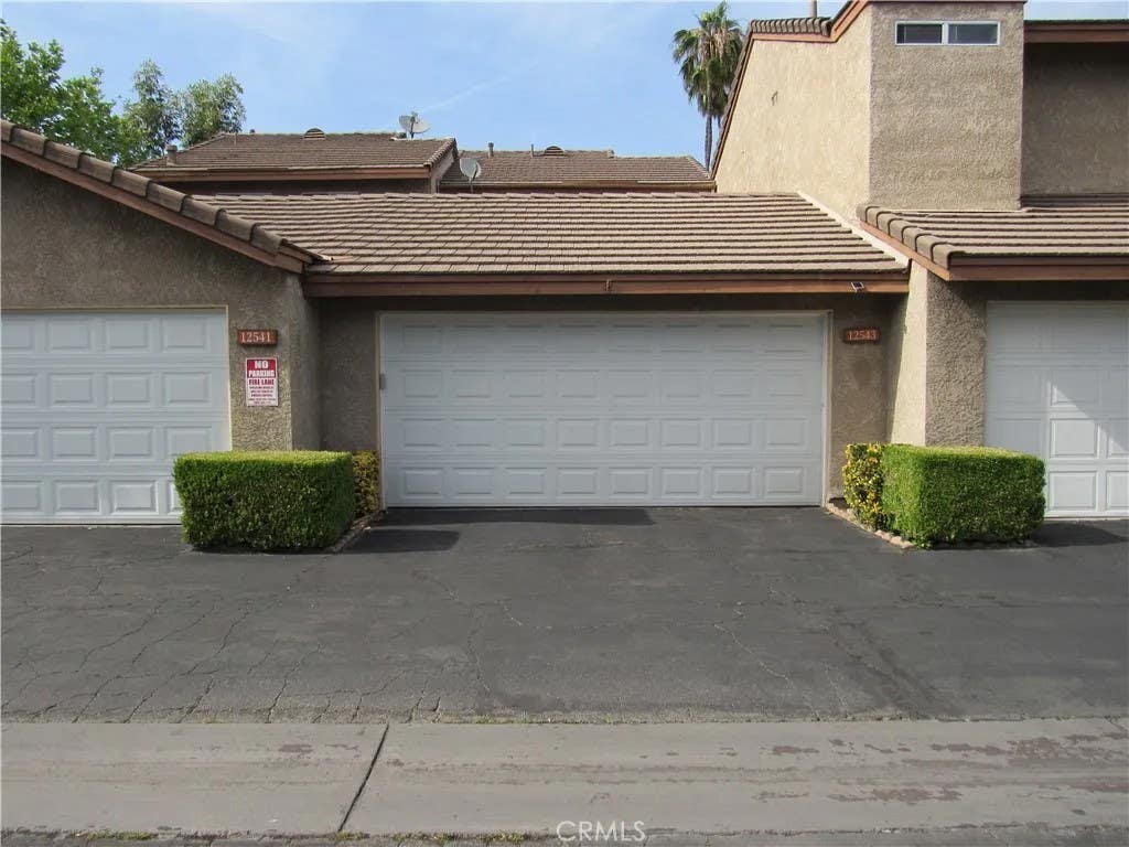 Photo of 12543 Pinehurst St, El Monte, CA 91732 (MLS # CV26082851)