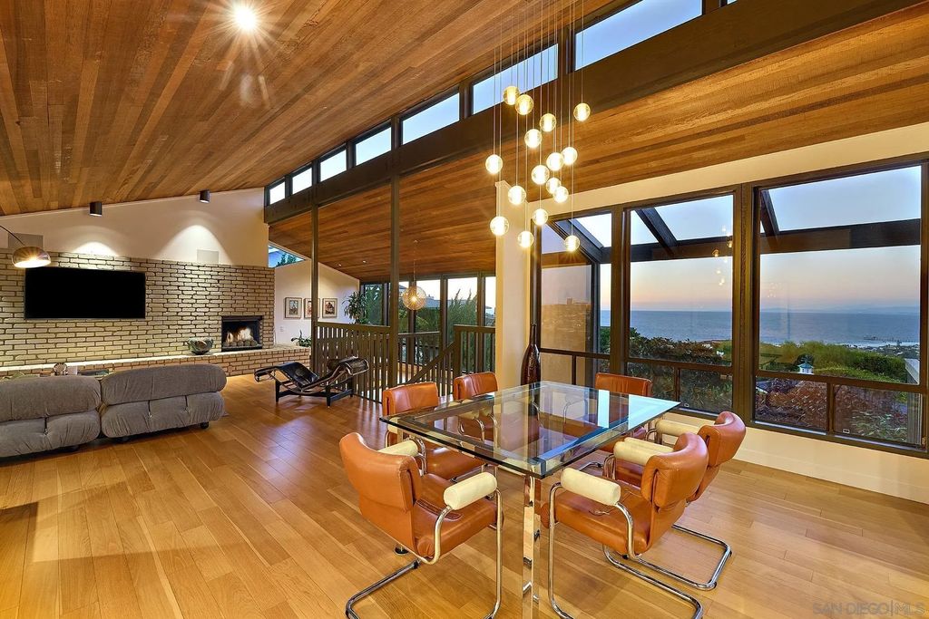 Photo of 2551 Via Viesta, La Jolla, CA 92037 (MLS # 250044309)