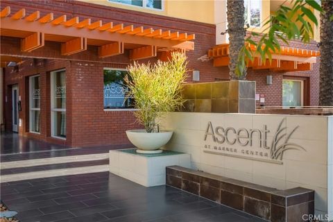 21301 Erwin Woodland Hills CA 91367