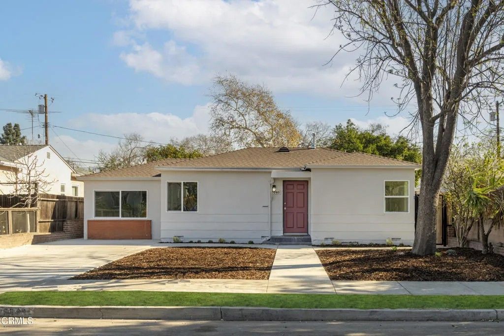 Photo of 5840 Satsuma Avenue Avenue, Los Angeles, CA 91601 (MLS # P1-25956)