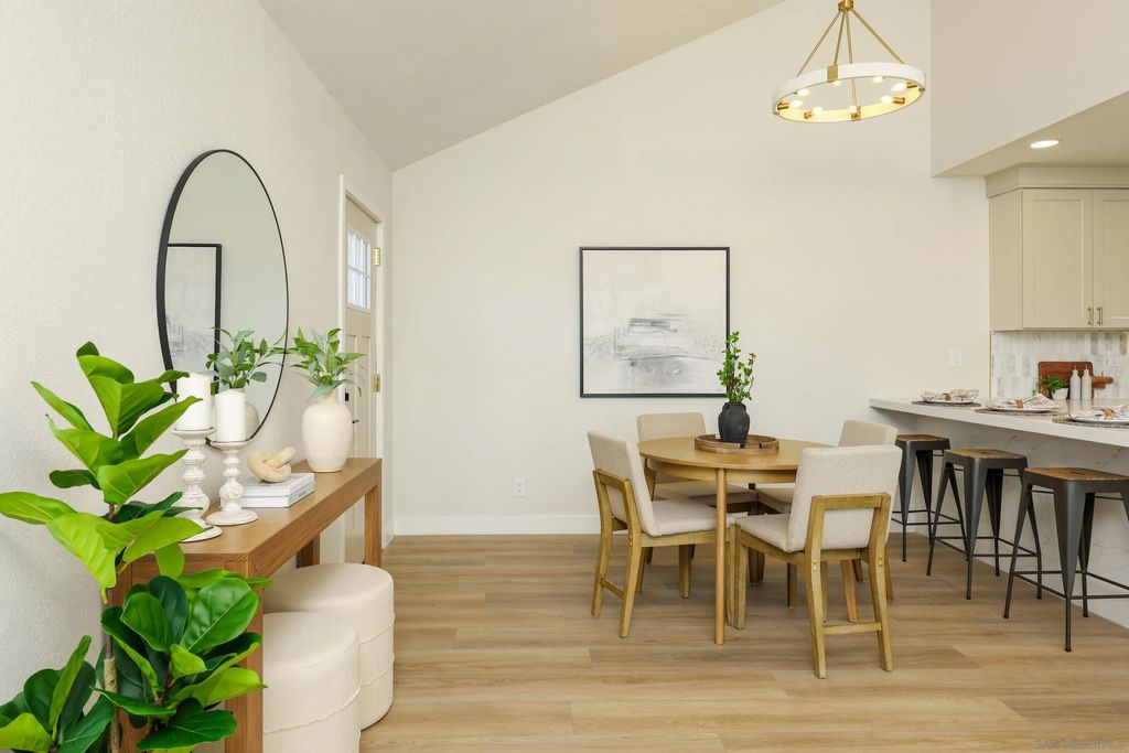 Photo of 658-660 Santa Fe Dr, Encinitas, CA 92024 (MLS # 260013509)