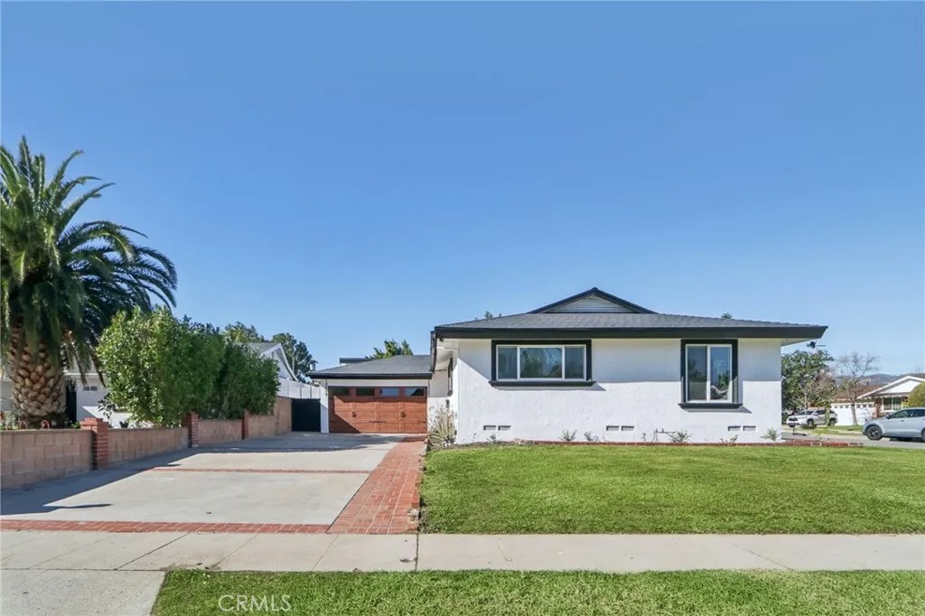 10007 Debra Avenue