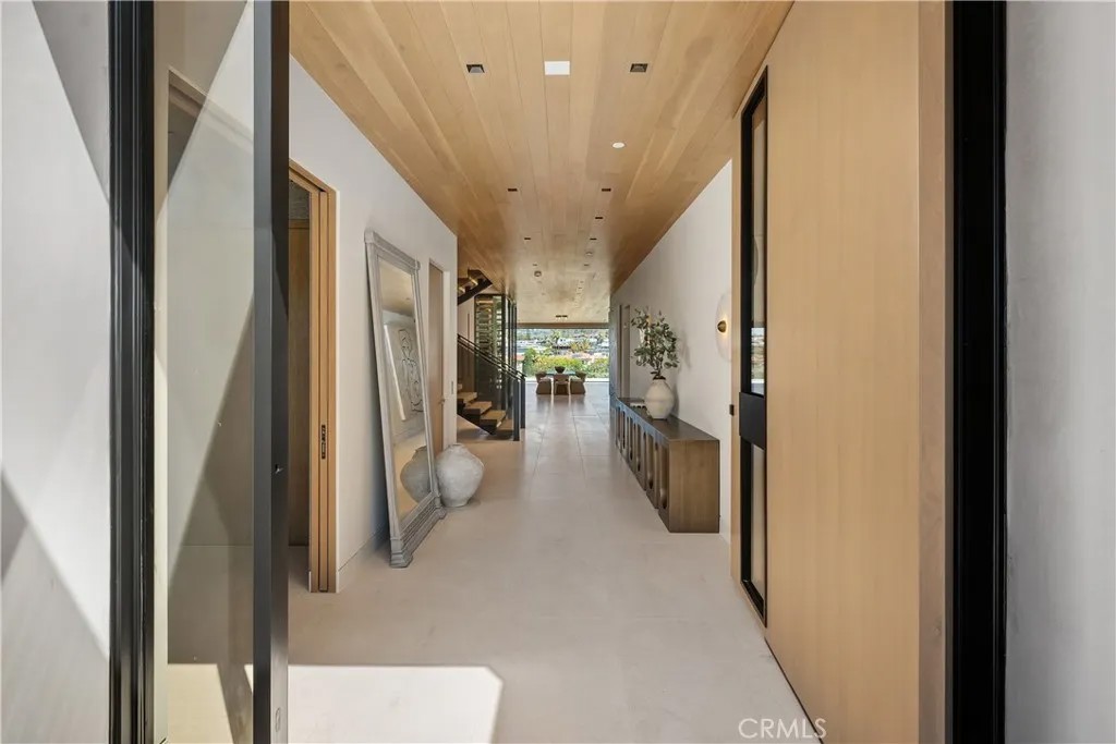 13 Ritz Cove Drive