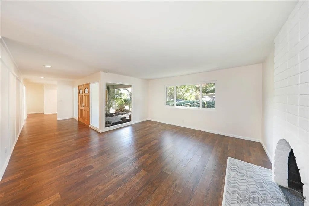 6636 Avenida Andorra