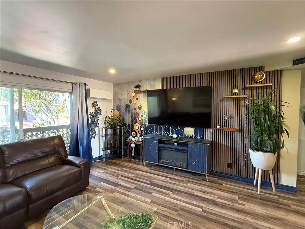 730 N Eucalyptus 1
