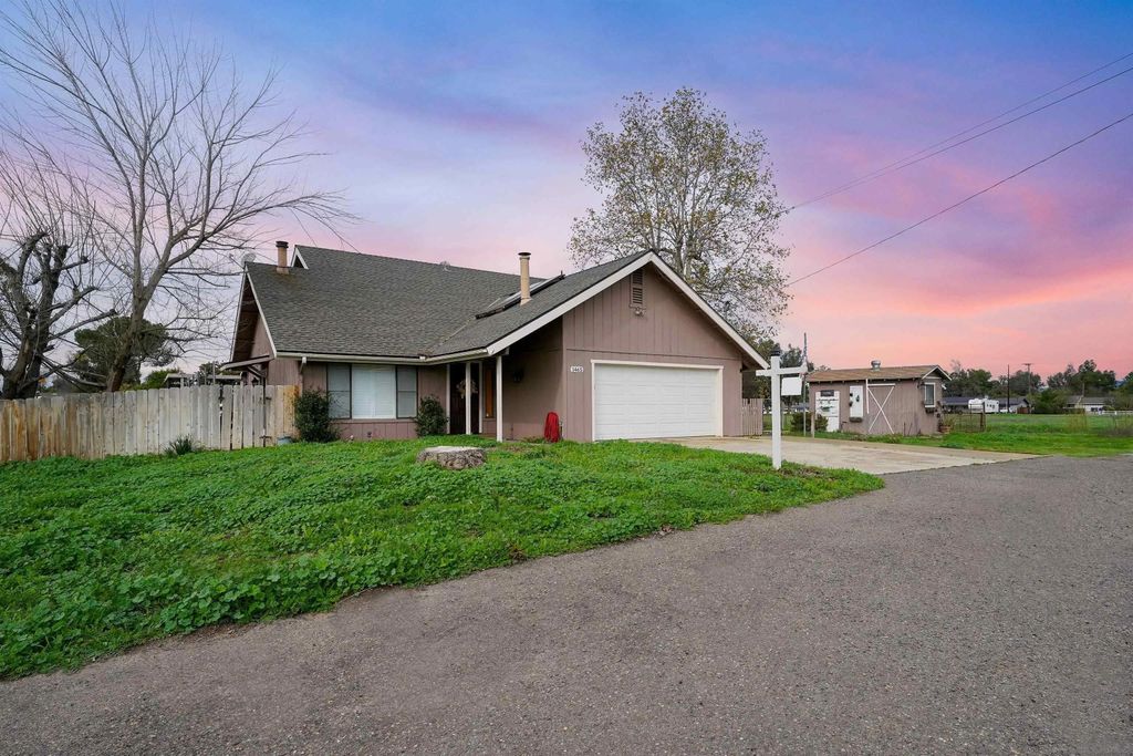 Photo of 1465 Barnett Rd, Ramona, CA 92065 (MLS # 2600579)