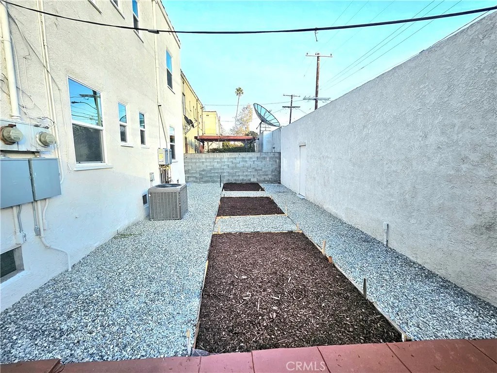 3104 W 43rd Place