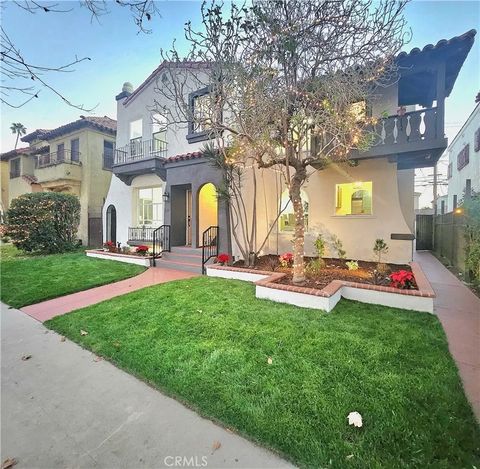 Photo of 3104 W 43rd Place, Los Angeles, CA 90008 (MLS # IN25279841)