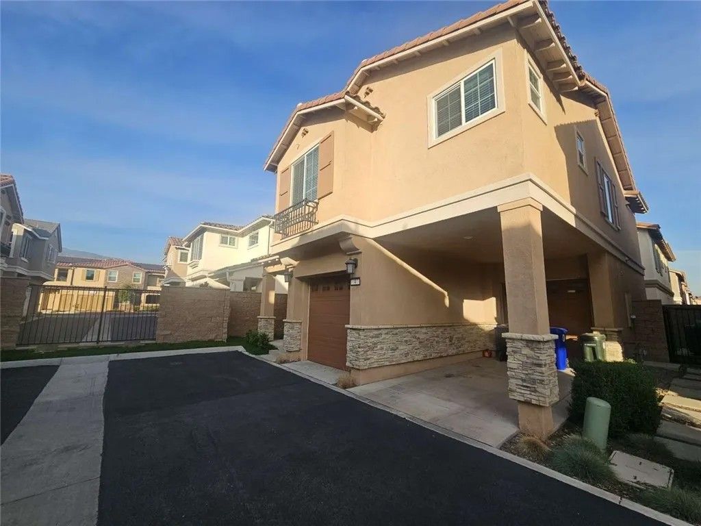 Photo of 15148 Ridge Lane #4, Fontana, CA 92336 (MLS # FR25279425)