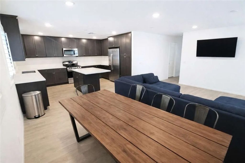 Photo of 15148 Ridge Lane #4, Fontana, CA 92336 (MLS # FR25279425)