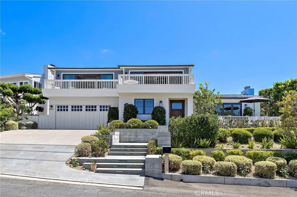 Photo of 1680 Louise ST, Laguna Beach, CA 92651 (MLS # LG26179136)