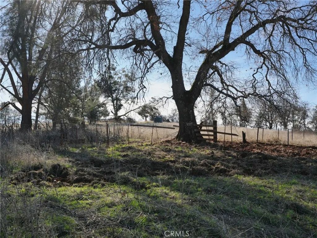 Photo of 19755 Grange Rd, Middletown, CA 95461 (MLS # LC26015199)
