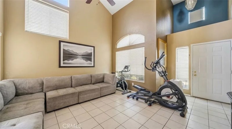 44440 Avenida Del Rio