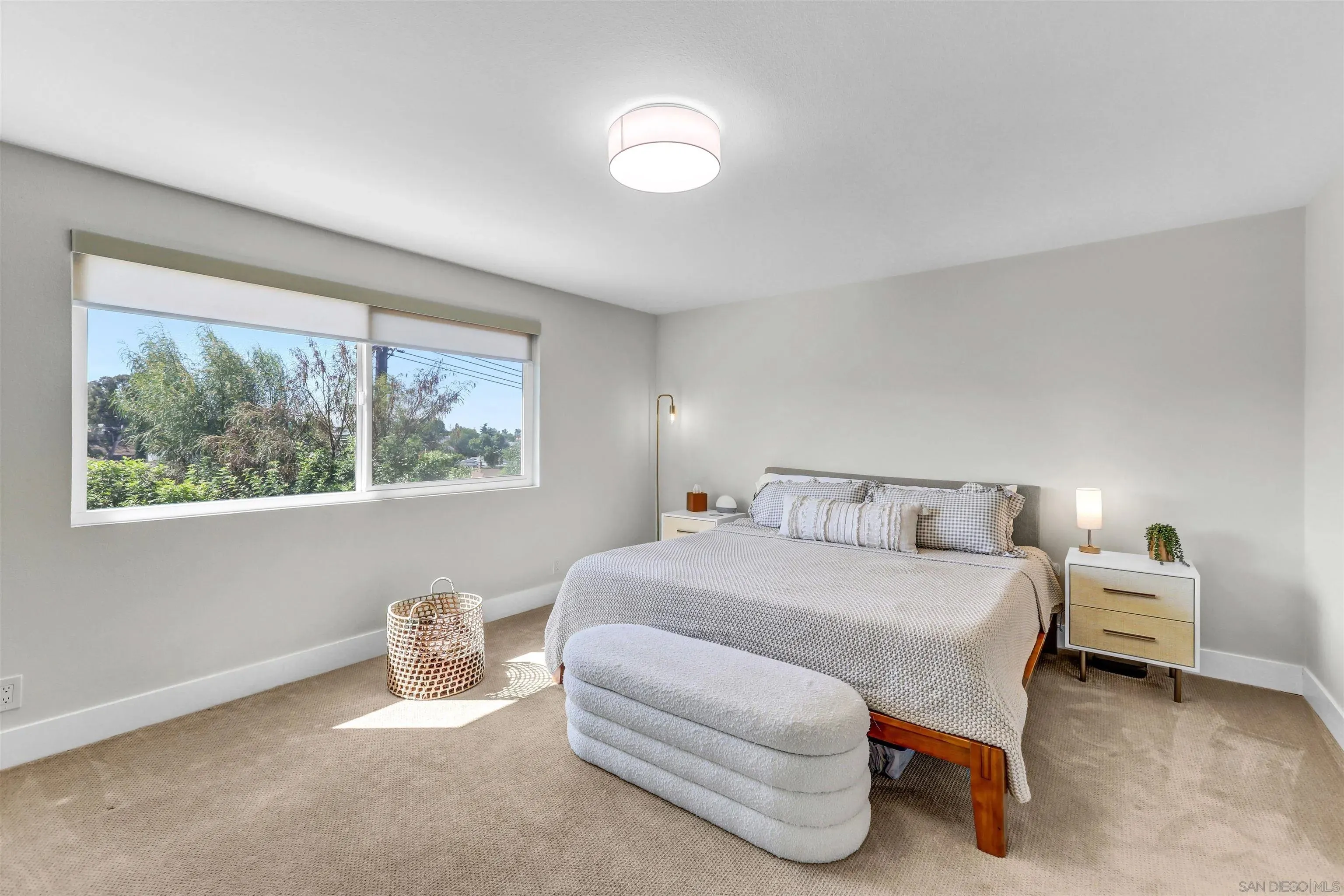 San Diego, California 92119, United States, 4 Bedrooms Bedrooms, ,3 BathroomsBathrooms,Residential,Active,219652