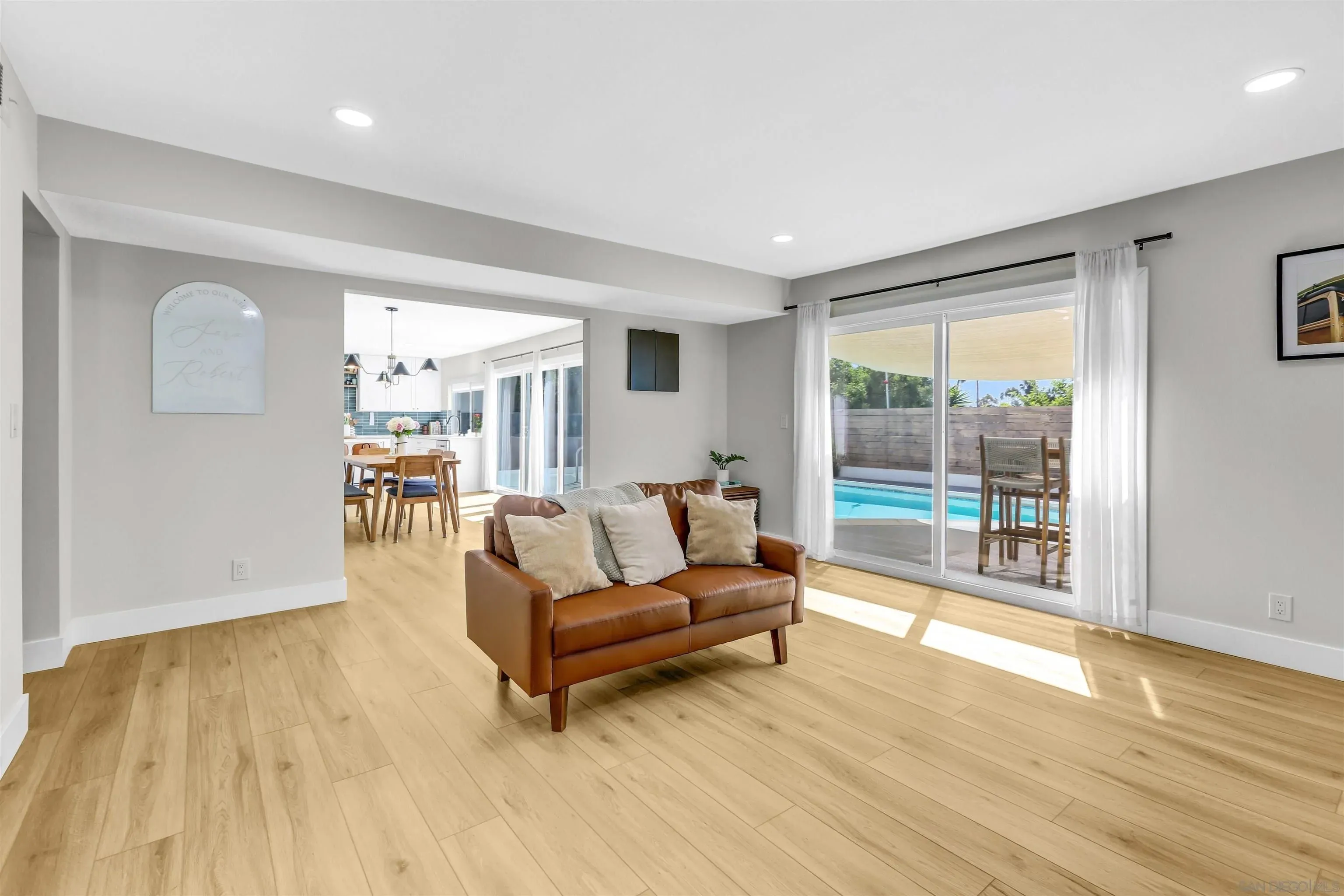 San Diego, California 92119, United States, 4 Bedrooms Bedrooms, ,3 BathroomsBathrooms,Residential,Active,219652