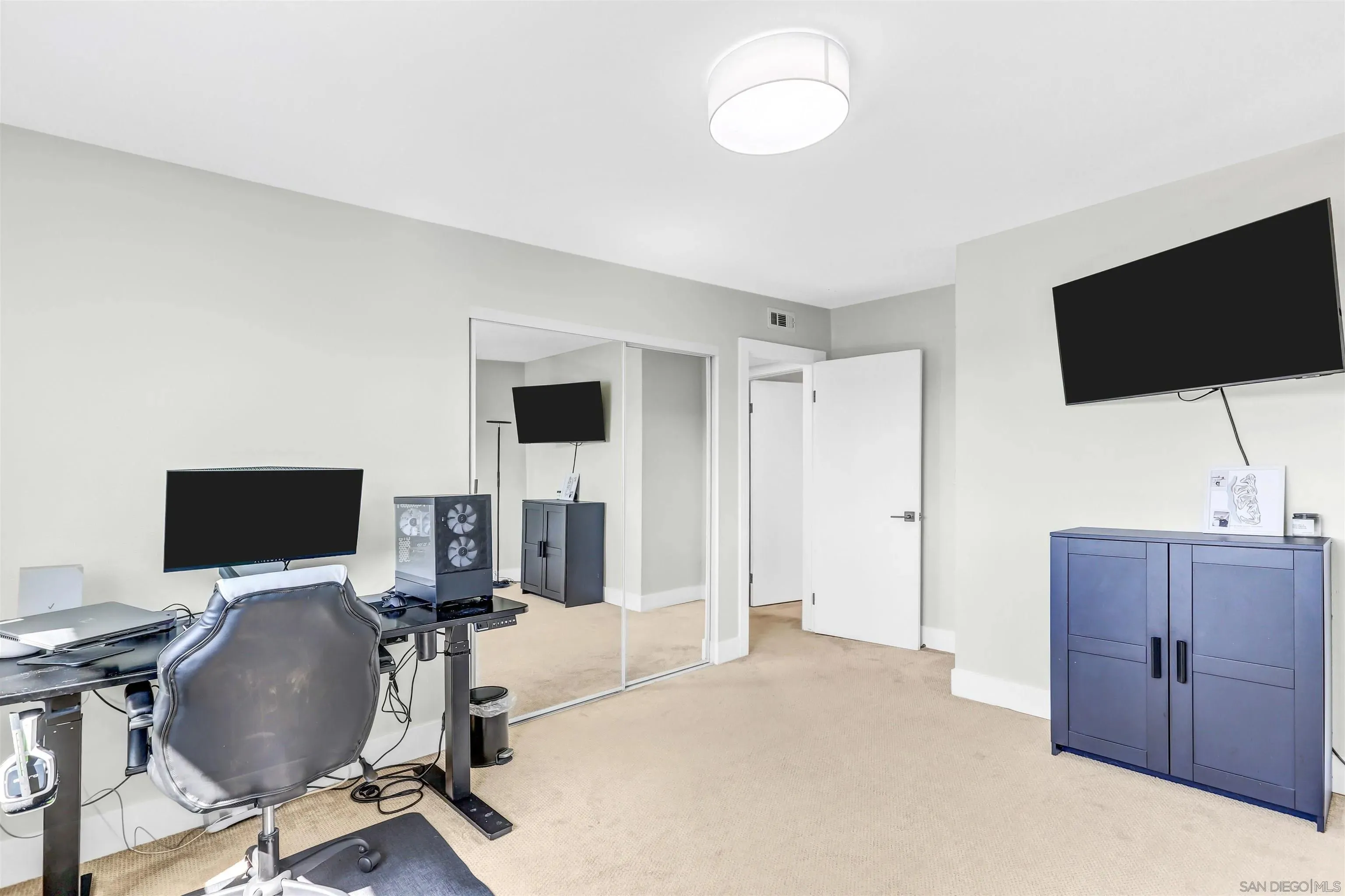 San Diego, California 92119, United States, 4 Bedrooms Bedrooms, ,3 BathroomsBathrooms,Residential,Active,219652