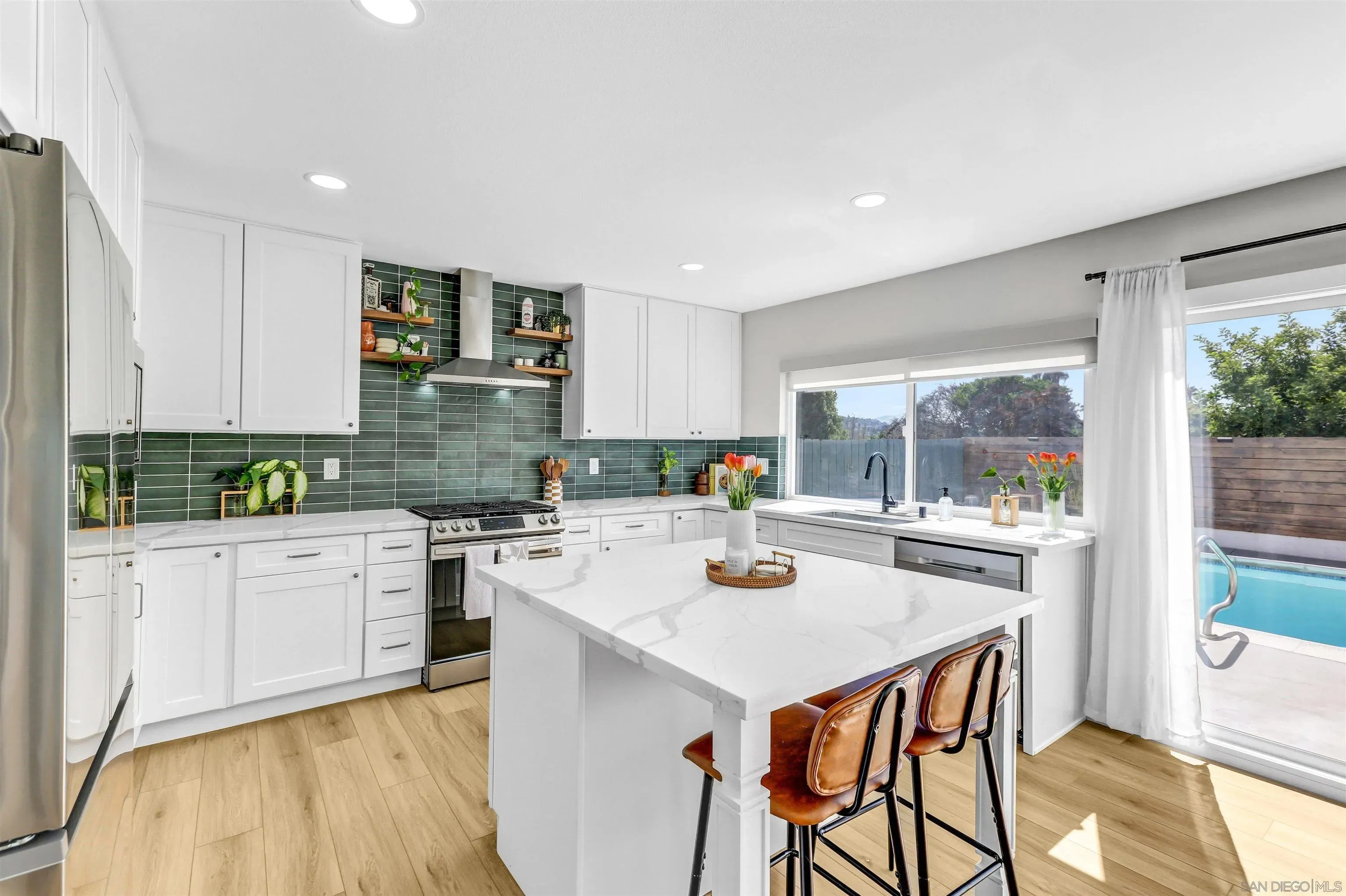 San Diego, California 92119, United States, 4 Bedrooms Bedrooms, ,3 BathroomsBathrooms,Residential,Active,219652