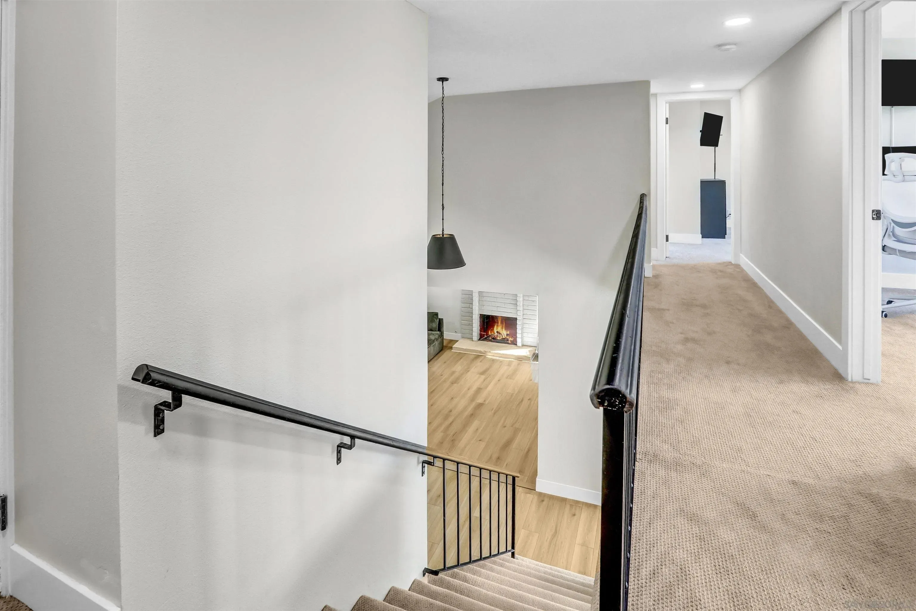 San Diego, California 92119, United States, 4 Bedrooms Bedrooms, ,3 BathroomsBathrooms,Residential,Active,219652