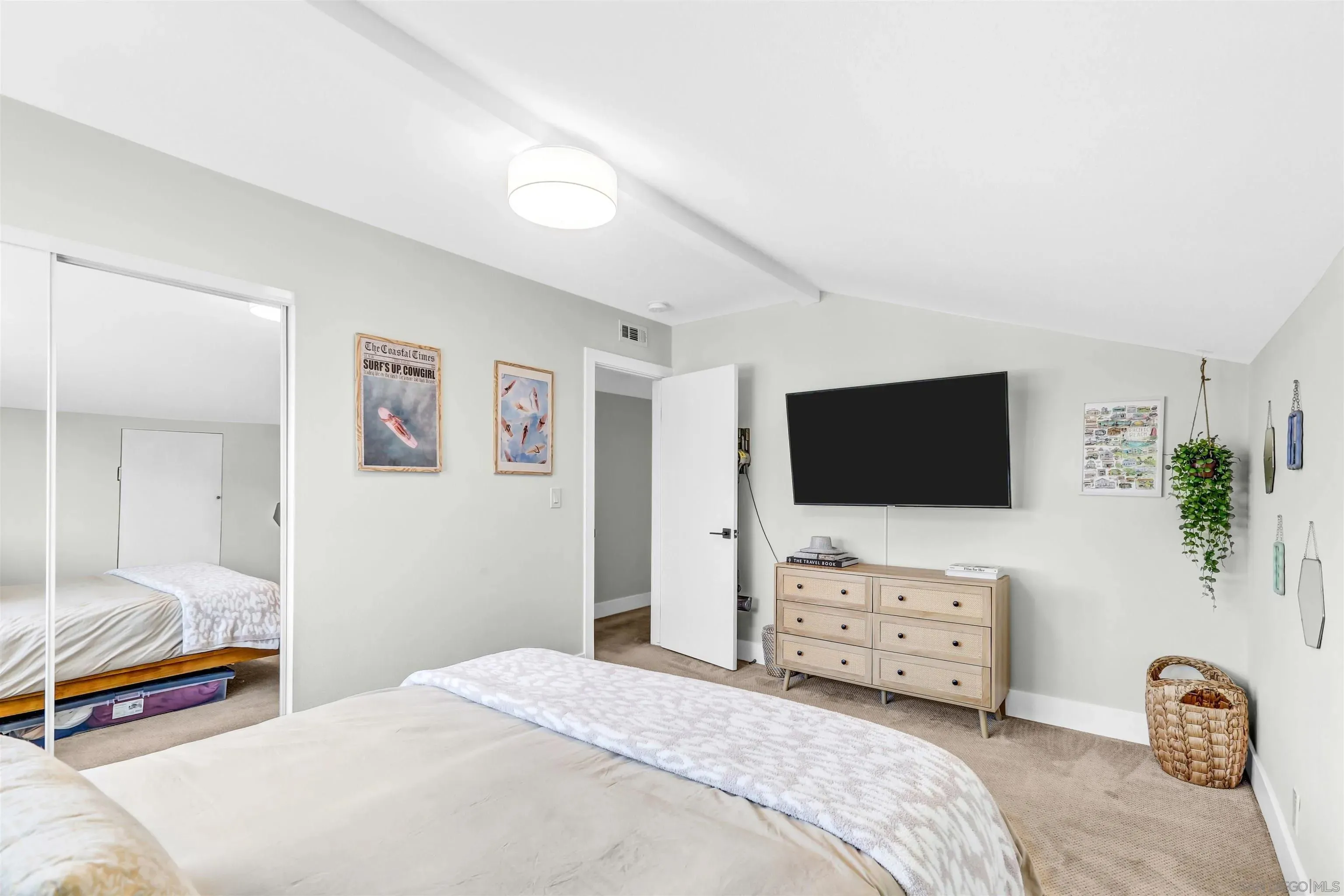 San Diego, California 92119, United States, 4 Bedrooms Bedrooms, ,3 BathroomsBathrooms,Residential,Active,219652