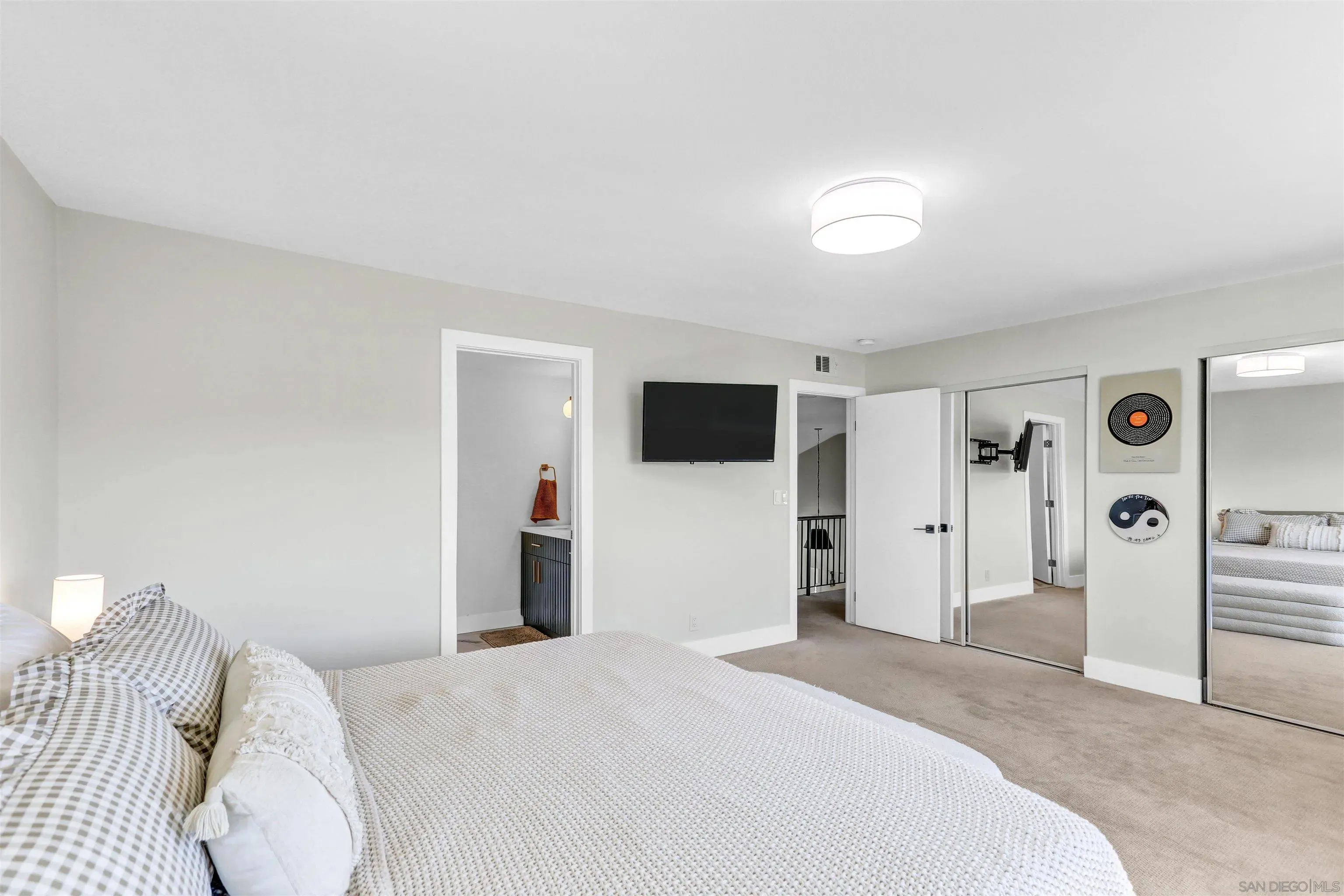 San Diego, California 92119, United States, 4 Bedrooms Bedrooms, ,3 BathroomsBathrooms,Residential,Active,219652