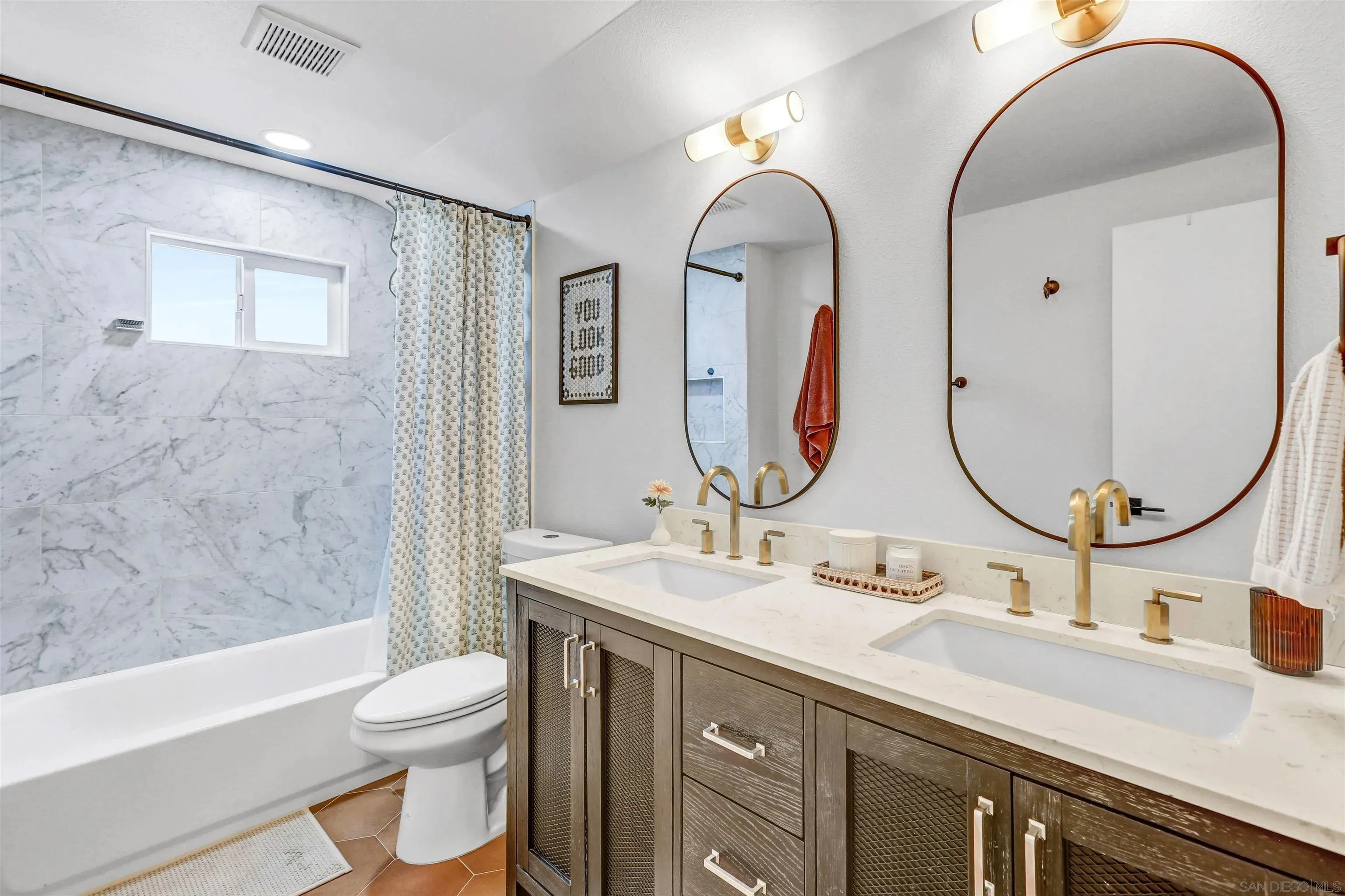 San Diego, California 92119, United States, 4 Bedrooms Bedrooms, ,3 BathroomsBathrooms,Residential,Active,219652