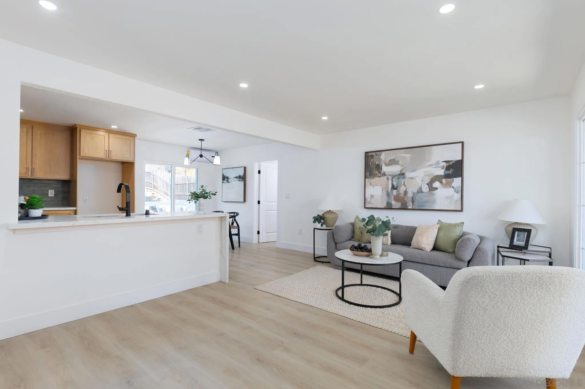 7730 Loma Vista