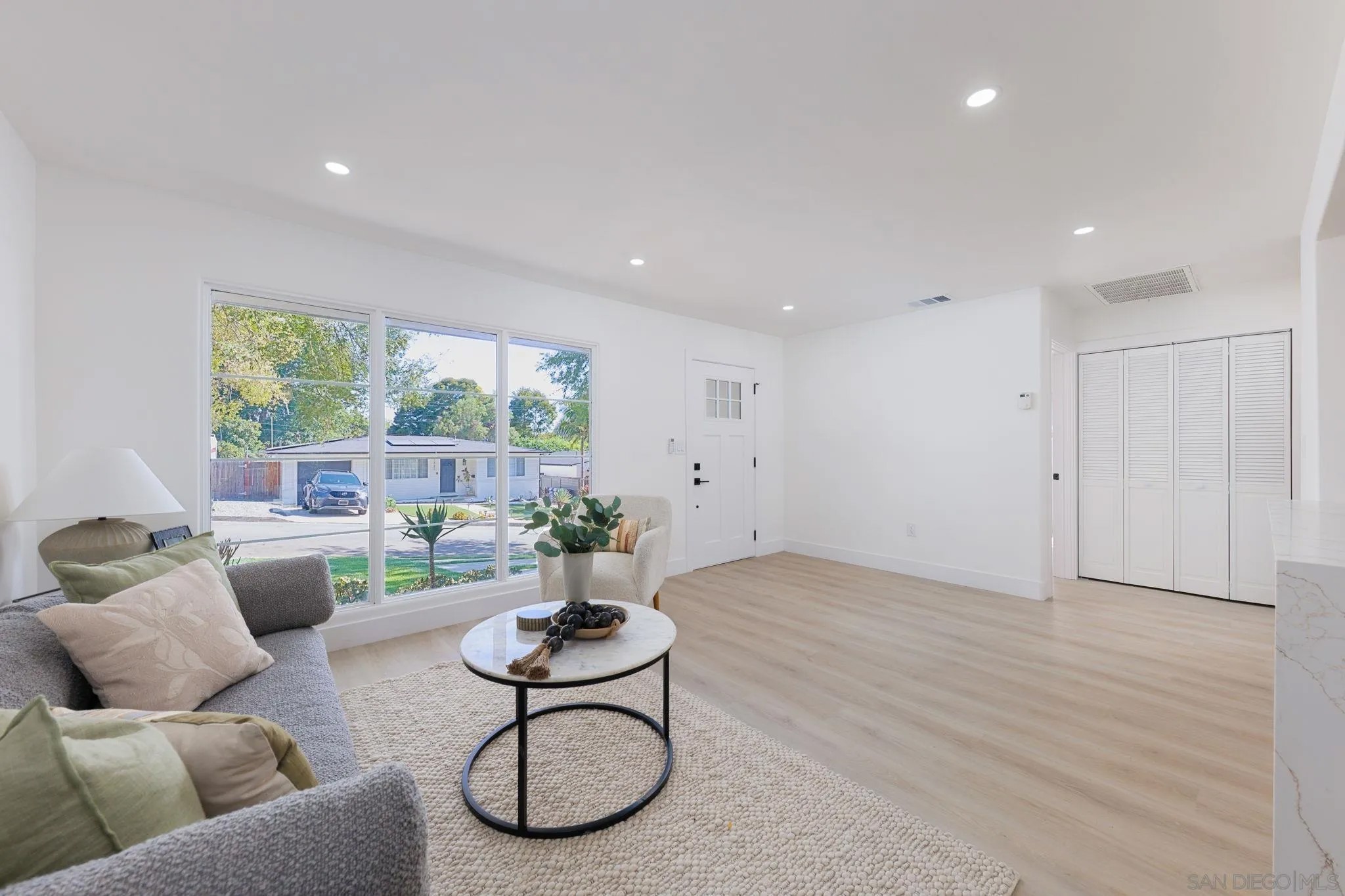 7730 Loma Vista