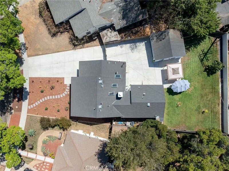 941 E Ridgewood