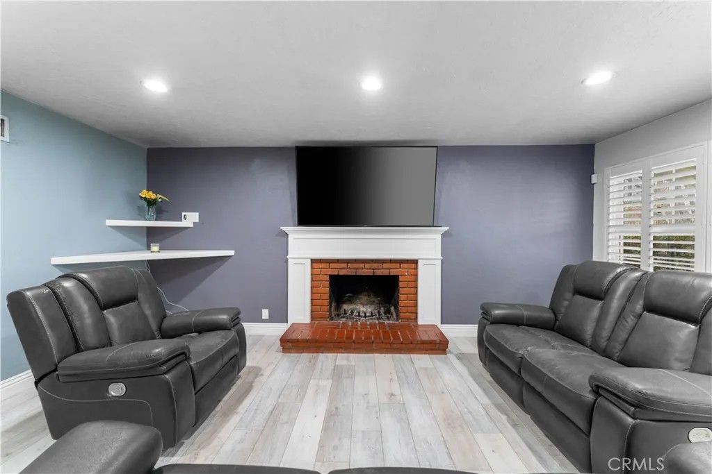 Photo of 44410 Loneoak Ave, Lancaster, CA 93534 (MLS # SR26065850)