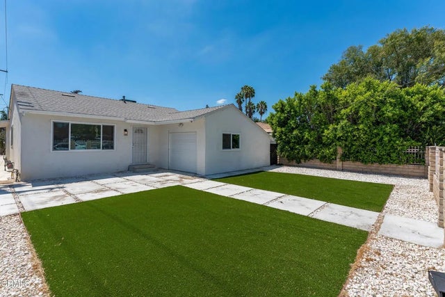 22016 Schoolcraft Street, Los Angeles