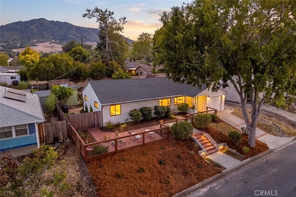 321 Tolosa Way