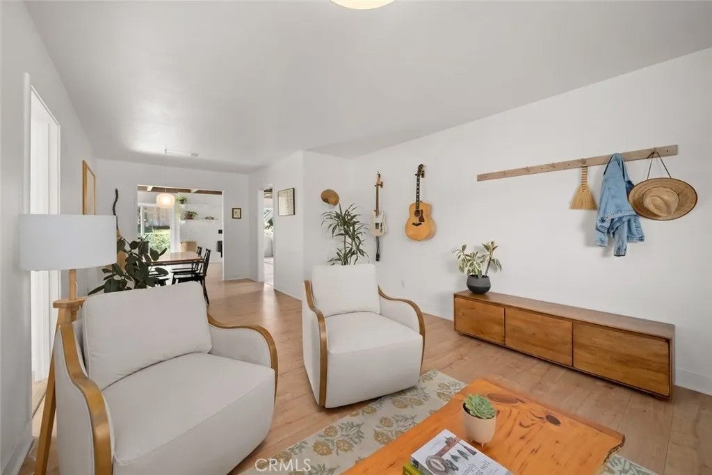 321 Tolosa Way