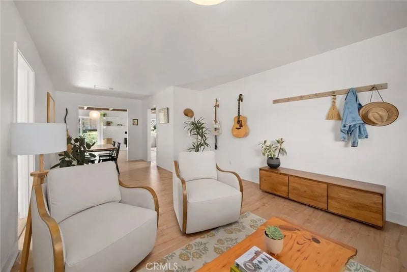 321 Tolosa Way
