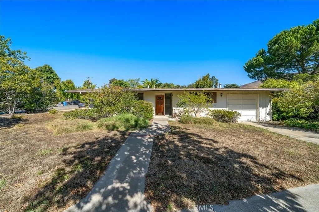Photo of 1178 San Carlos Dr, San Luis Obispo, CA 93401 (MLS # SC25245999)