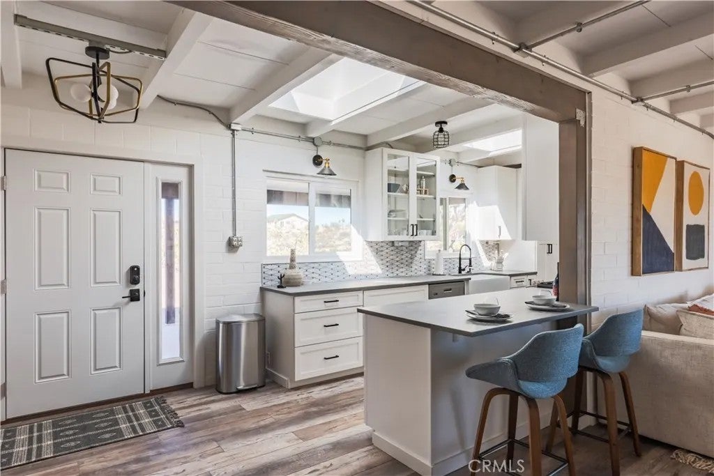 5951 Linda Lee Drive