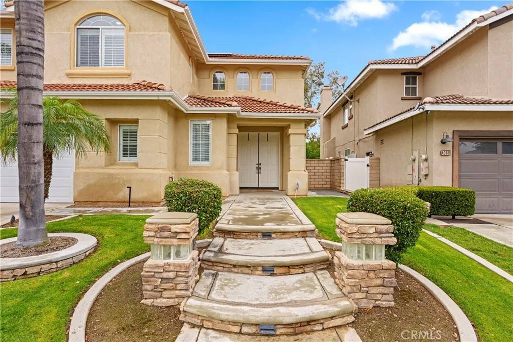 4370 Leonard Way