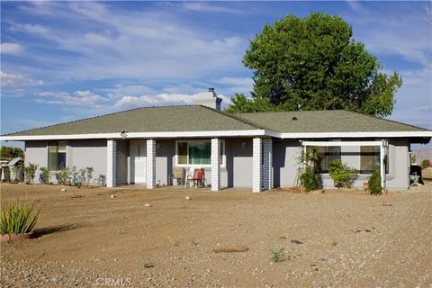 Tiny photo for 8011 Fuente Ave, Oak Hills, CA 92344 (MLS # IG25248877)