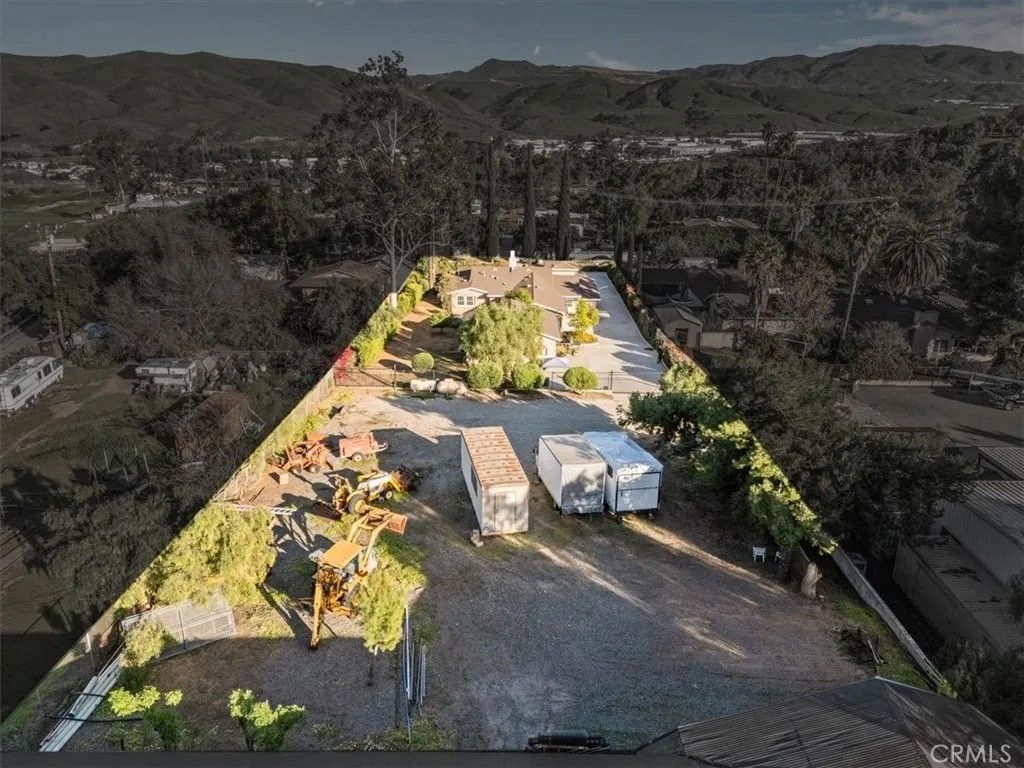 Photo of 8471 Bedford Motor Mtwy, Corona, CA 92883 (MLS # OC26014507)