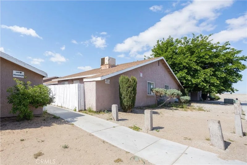 11211 La Habra