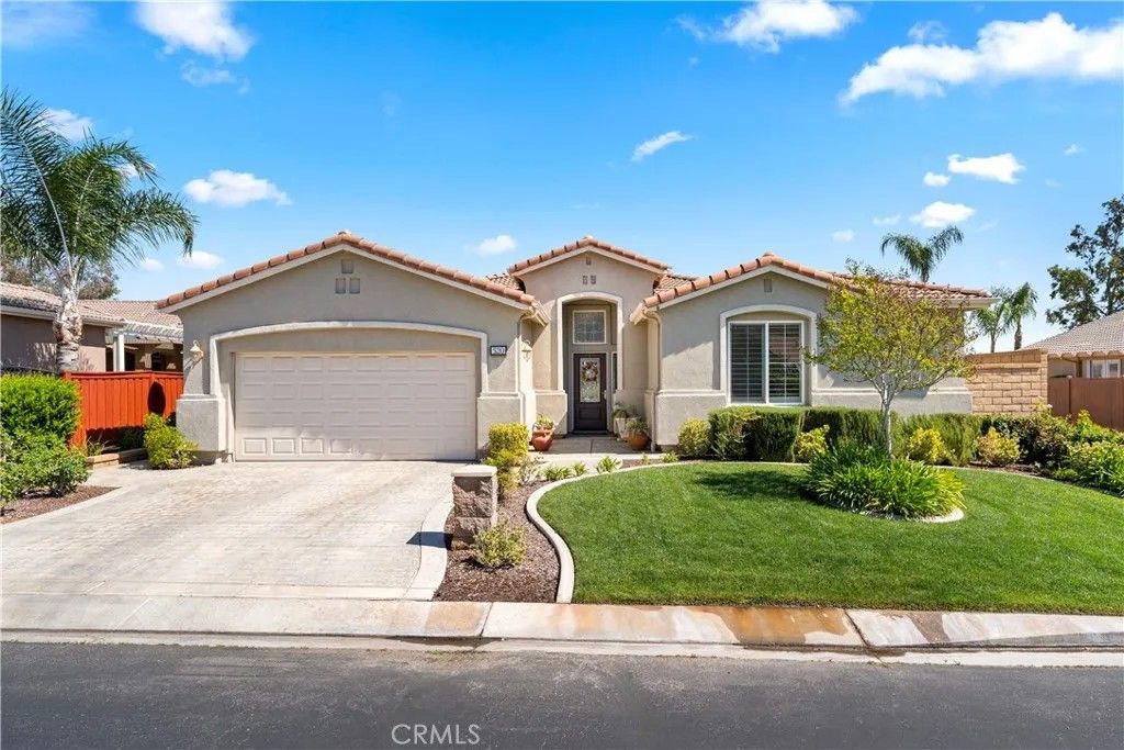 Photo of 520 Olazabal Dr, Hemet, CA 92545 (MLS # SW26062416)